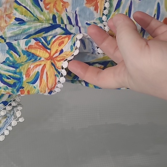 Blouse - Picture 2 of 3